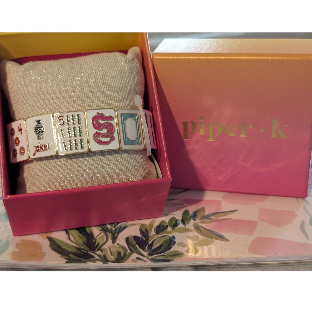 Piper K Mahjong Tile Stretch Bracelet Hand Painted Enamel Gold Tone NWT in Box